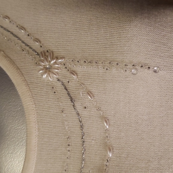 ALLISON DALEY Lady's Crew Neck Sweater with Flowered & Pearl's Embellishments - Picture 3 of 9